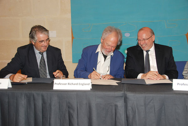 Central Bank of Malta signs a collaborative agreement with Victor Pasmore Foundation